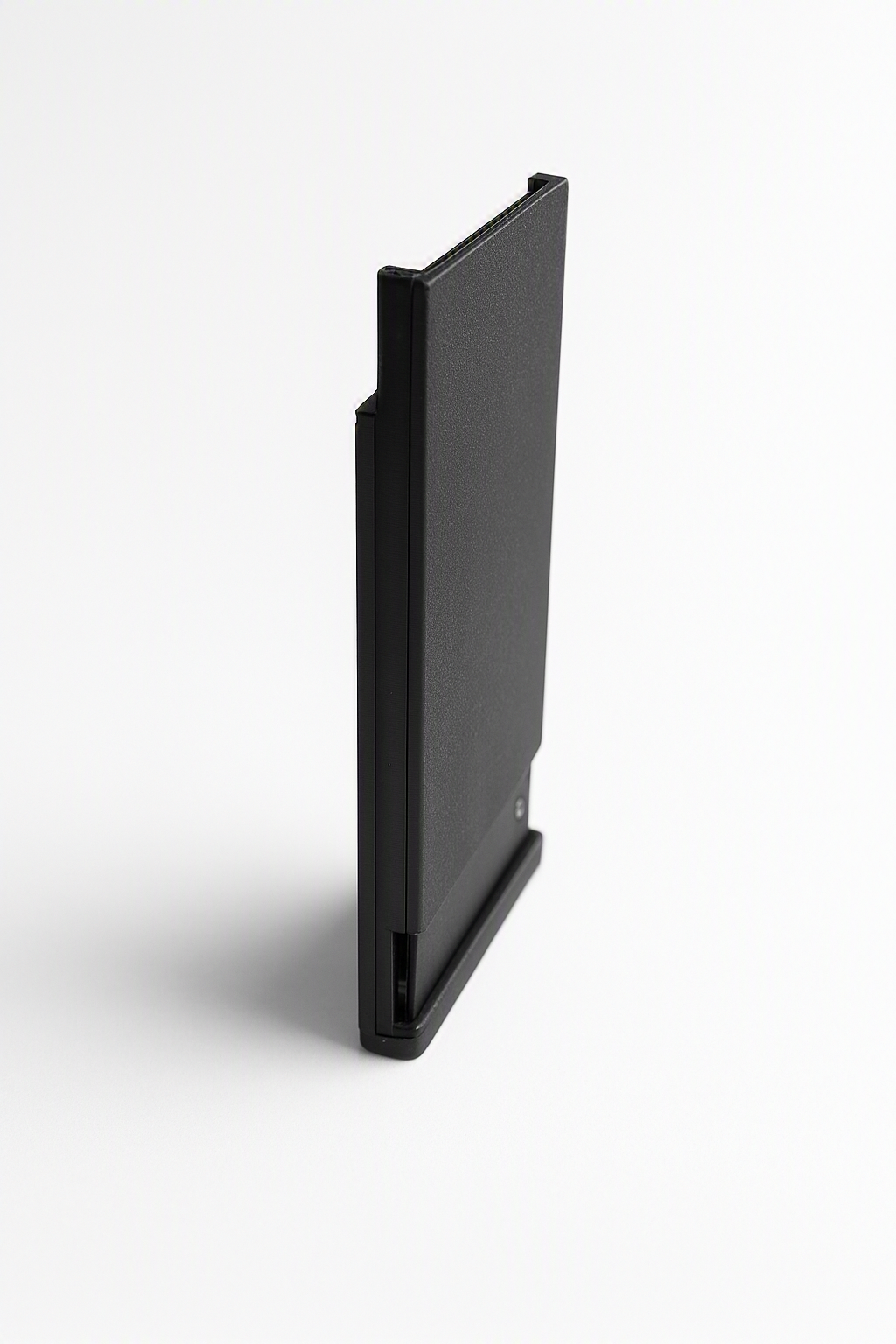 The Card Holder That Does Exactly What It Should